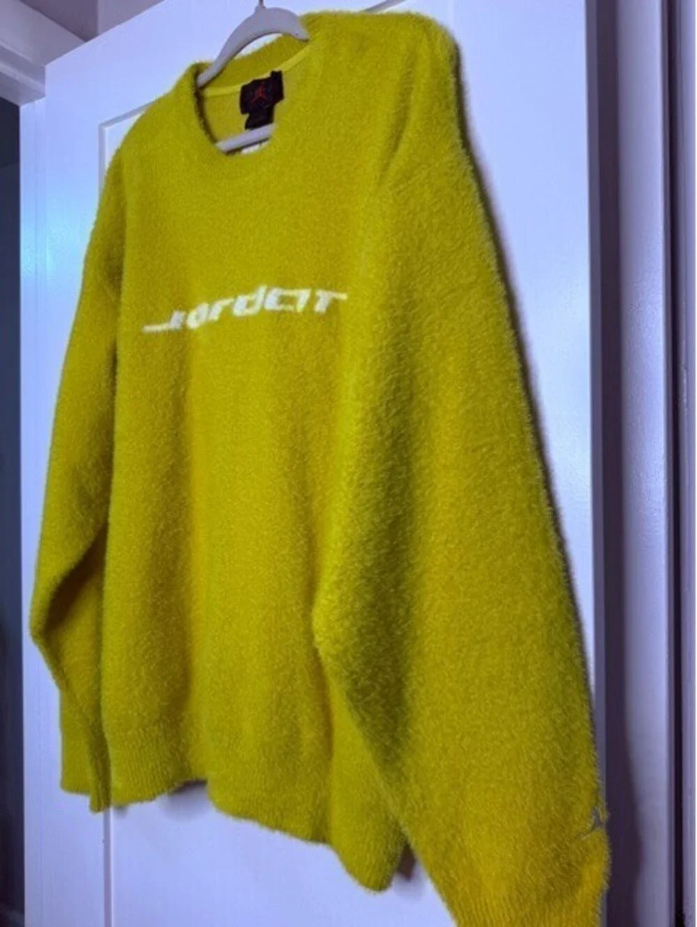 Jordan Men's XL Crewneck Sweatshirt Yellow White Logo FV8027-726 NWT MSRP$ 125
